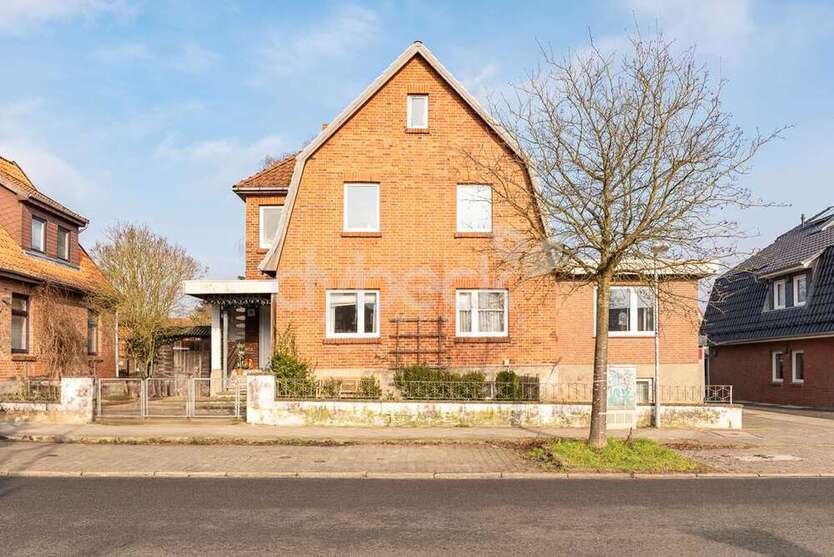 Haus zum Kaufen in Lüneburg 198.000 € 197 m²