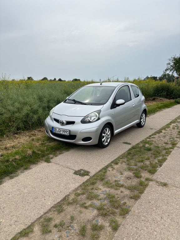 Aygo (X)