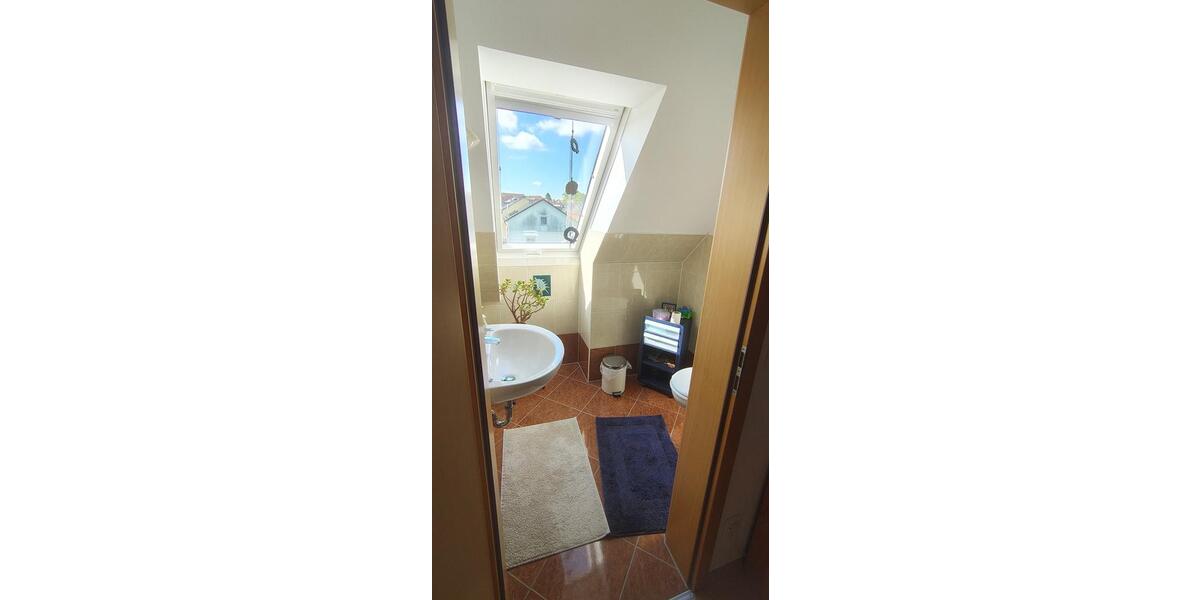 Dachgeschoßwohnung Großröhrsdorf - 4 Zimmer, 115 m&sup2;, 920&euro; | Angebot:26665606