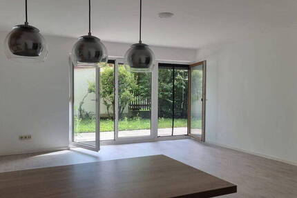Ruhige, lichtdurchflutete 2-Zimmer GartenWohnung - 59 qm - mit Südterrasse im Münchner Norden