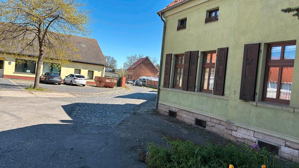 Mehrfamilienhaus, Wohnhaus Aschersleben - 6 Zimmer, 200 m&sup2;, 120.000&euro; | Angebot:27034191