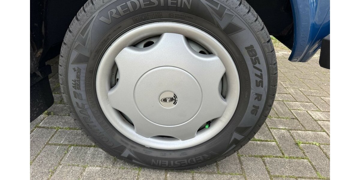 Lada Niva TAIGA Day 4x4 wie neu 2121DE Standhzg. Navi 17.000 km 19.999 &euro; Hamburg 22339