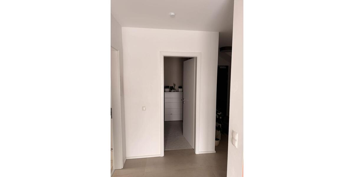 Dachgeschoßwohnung Breitscheid - 2 Zimmer, 73 m&sup2;, 690&euro; | Angebot:26651638