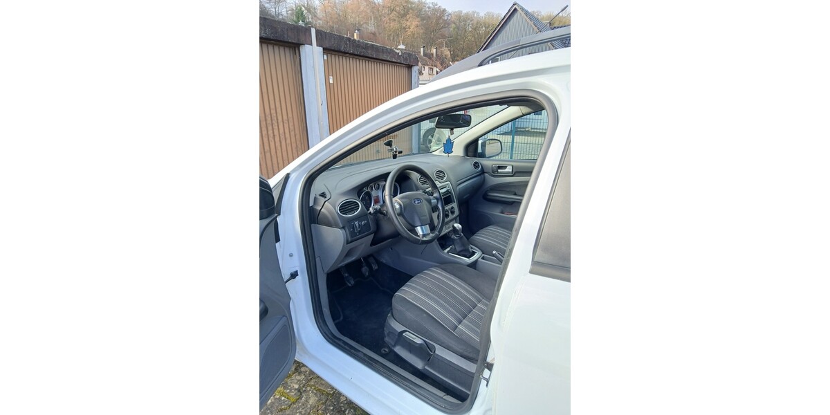 Ford Focus 200.000 km 2.000 &euro; Königsbronn 89551