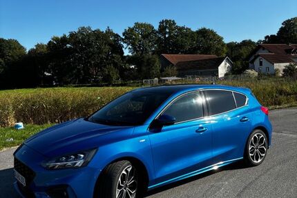Ford Focus 87.937 km 18.900 € Rain 94369