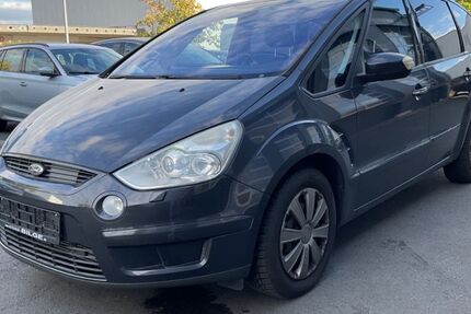 Ford S-Max 220.502 km 3.977 &euro; Fürth 90763
