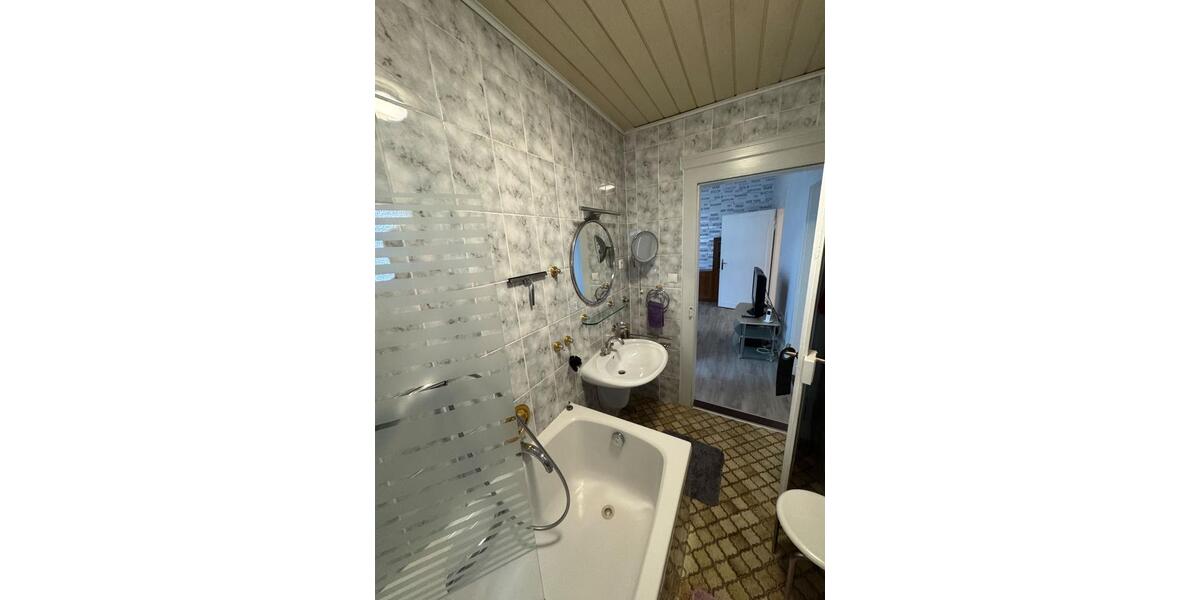 Etagenwohnung Ludwigshafen am Rhein Ludwigshafen-Hemshof - 5 Zimmer, 104 m&sup2;, 415&euro; | Angebot:25446569