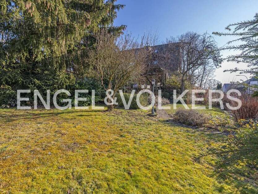 Haus zum Kaufen in Oberursel 1.895.000 € 243 m²