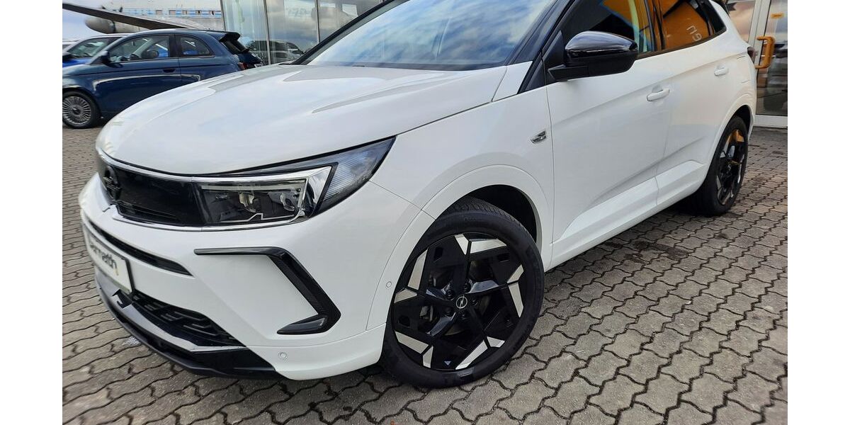 Opel Grandland (X) 51.200 km 23.900 &euro; Werdau 08412
