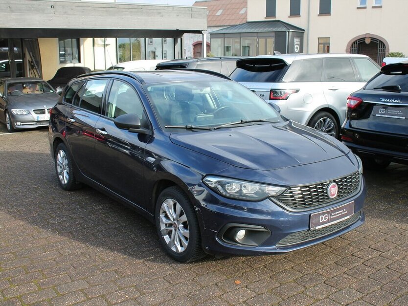 Fiat Tipo Lounge 1.6 MultiJet 232.400 km 6.999 € Badem 54657