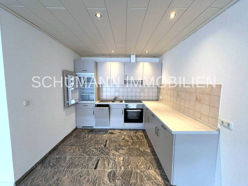 RESERVIERT!! Gepflegte CityWohnung mit Loggia und Fahrstuhl