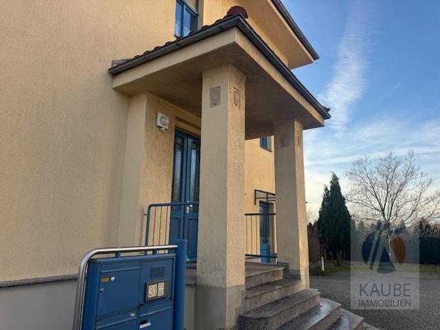 EINE WOHNUNG zum VERLIEBEN! Große 4-R-Whg im EG mit GartenStellplatz in Zentrumsnähe u. dennoch im Grünen zu vermieten 4 zimmer