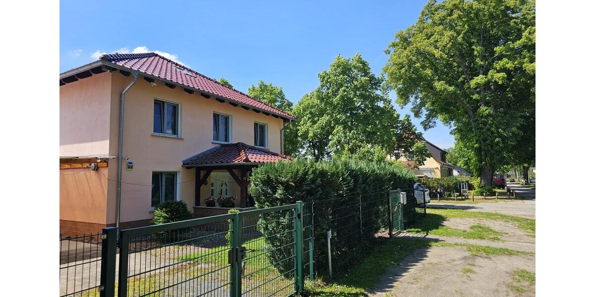 Villa Rathenow - 8 Zimmer, 230 m&sup2;, 735.000&euro; | Angebot:26875427