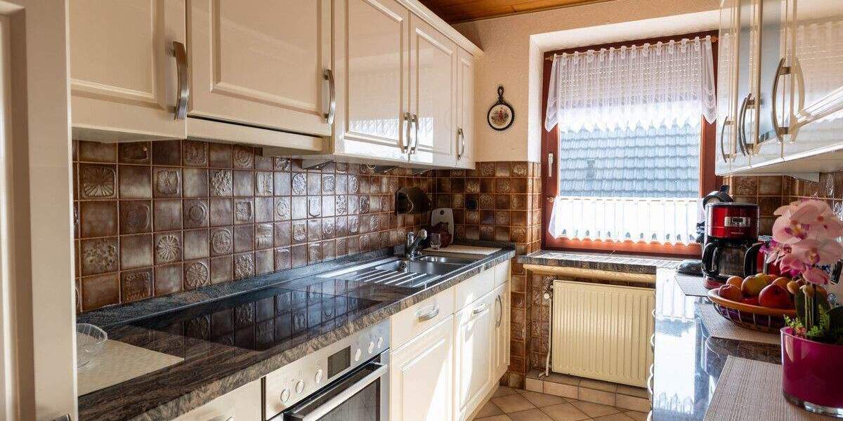 Etagenwohnung Delmenhorst Hasport/Annenheide - 4 Zimmer, 178 m&sup2;, 163.000&euro; | Angebot:25700036