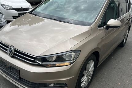 VW Touran 143.000 km 14.990 &euro; Nürnberg 90439