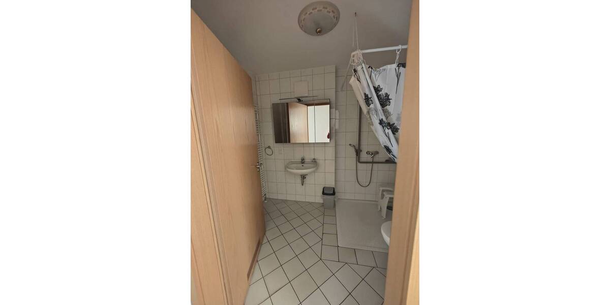 Etagenwohnung Duisburg Neudorf-Süd - 2 Zimmer, 72 m&sup2;, 730&euro; | Angebot:26834217