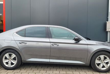 Skoda Superb 168.000 km 17.400 &euro; Puchheim (nähe München) 82178