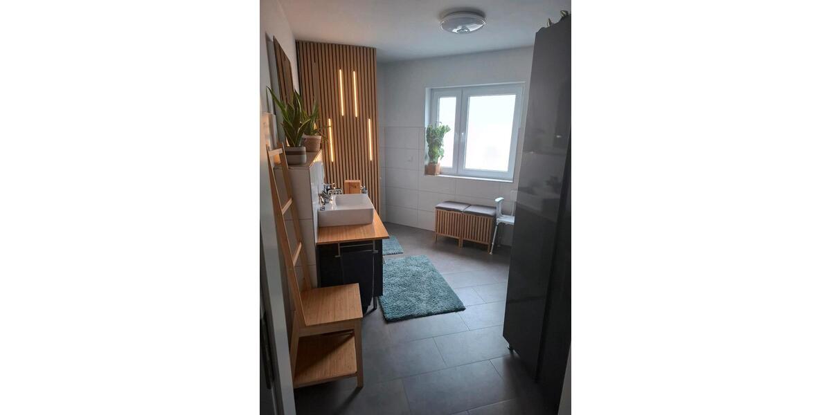 Etagenwohnung Neuwied - 3.5 Zimmer, 100 m&sup2;, 380.000&euro; | Angebot:26422118