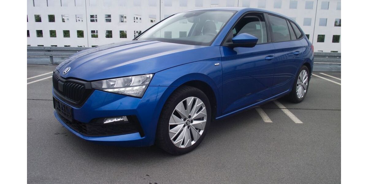 Skoda Scala 69.990 km 12.990 &euro; Berlin 13435