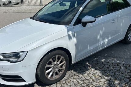 Audi A3 138.000 km 8.500 &euro; München 81929