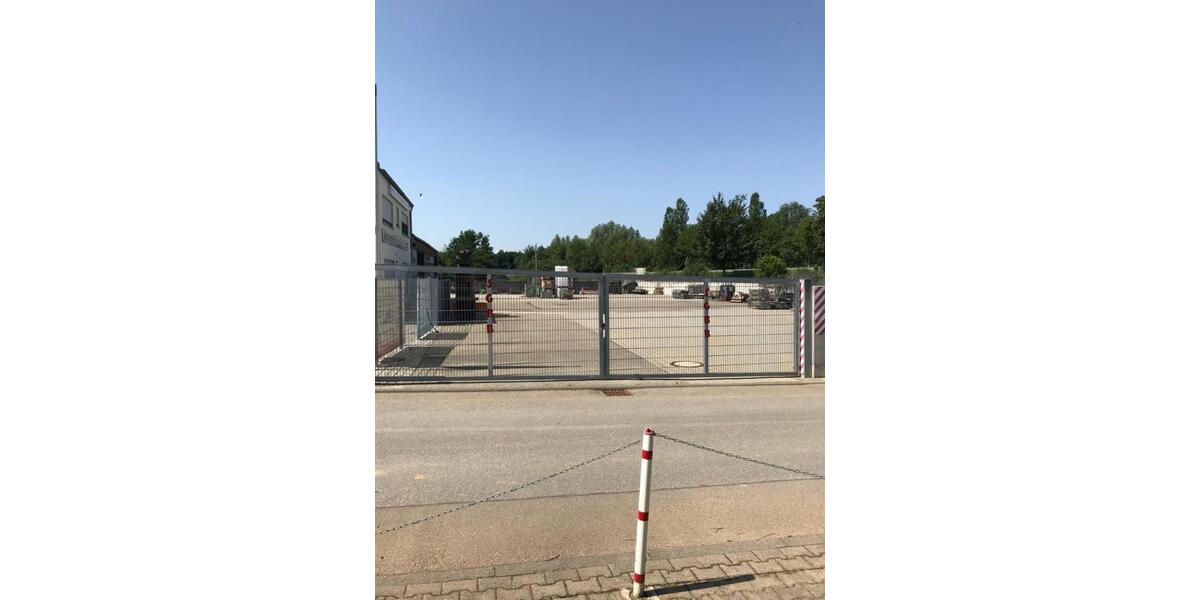Gewerbliche Außenfläche zu vermieten – 200–600 m² – Laupheim | di zimmer