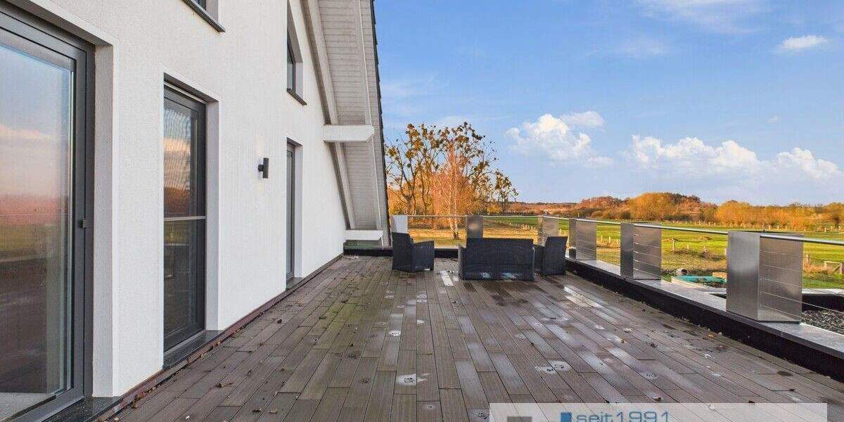 Einfamilienhaus Rechlin - 6 Zimmer, 330 m&sup2;, 1.350.000&euro; | Angebot:25665597