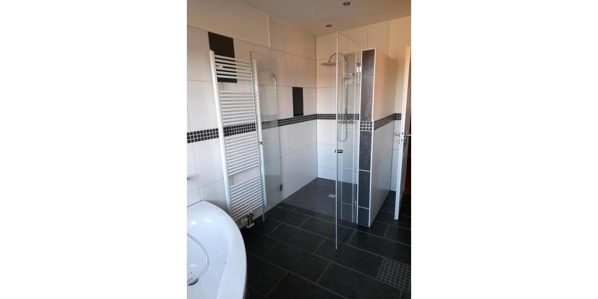 Dachgeschoßwohnung Eystrup - 5 Zimmer, 178 m&sup2;, 1.300&euro; | Angebot:25172492