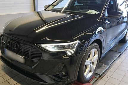 Audi e-tron 33.469 km 40.825 &euro; Hagen 58091