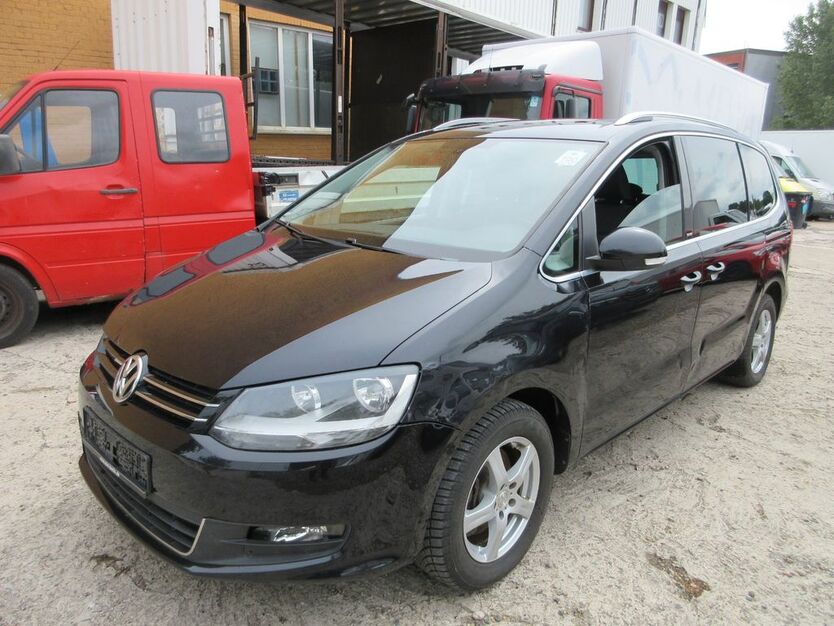 VW Sharan 287.553 km 5.400 € Hamburg 20537
