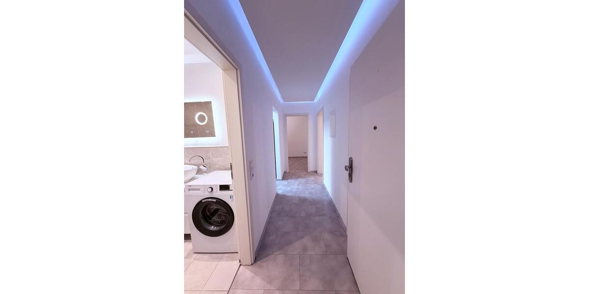 Frisch renovierte Wohnung mit Balkon und Einbauküche in Erkrath 3 zimmer