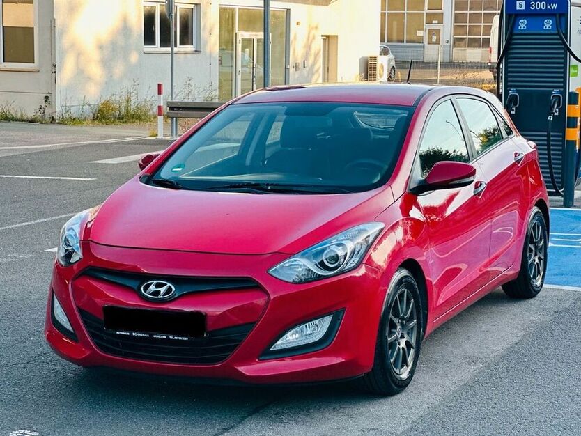 i30