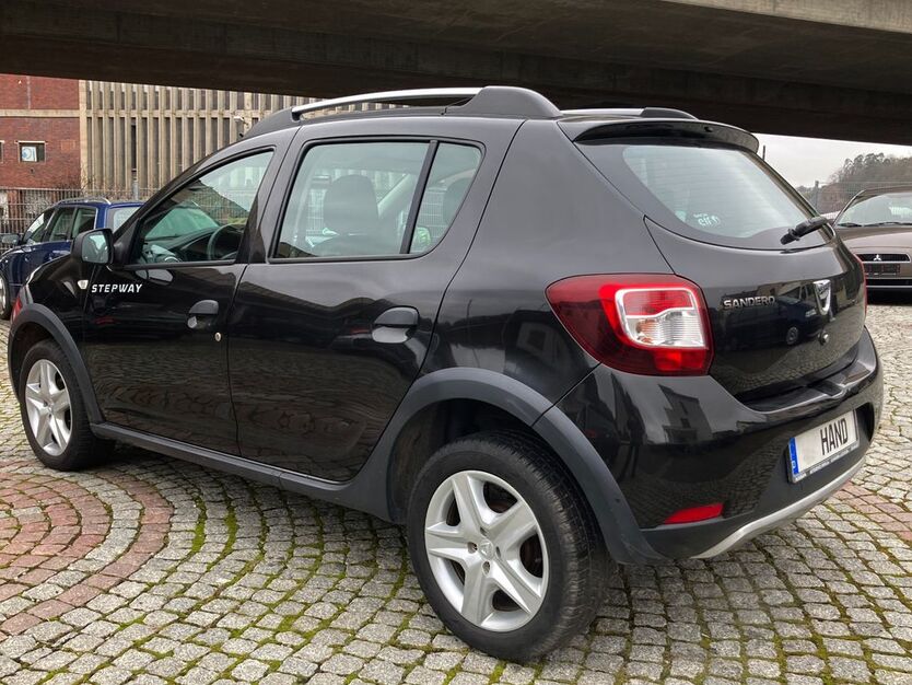 Dacia Sandero 78.734 km 6.899 € Herborn 35745