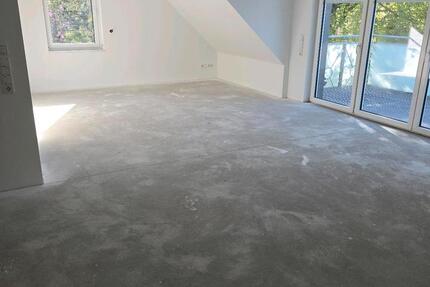 Exklusive 3-Zimmer-Dachgeschoßwohnung mit EBK in Hage
