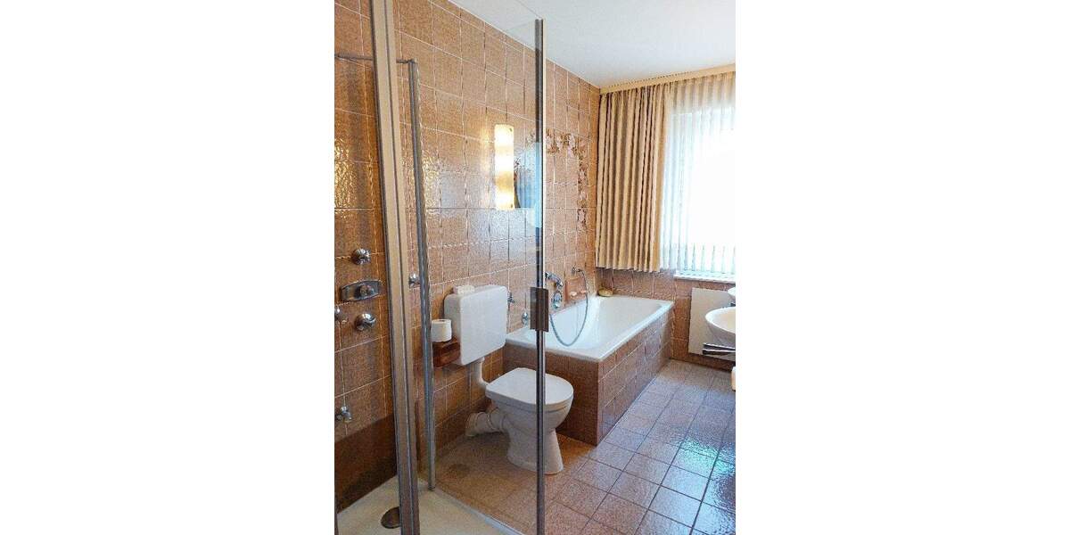 Mehrfamilienhaus, Wohnhaus Hagen Hohenlimburg - 1 Zimmer, 207 m&sup2;, 330.000&euro; | Angebot:24543928