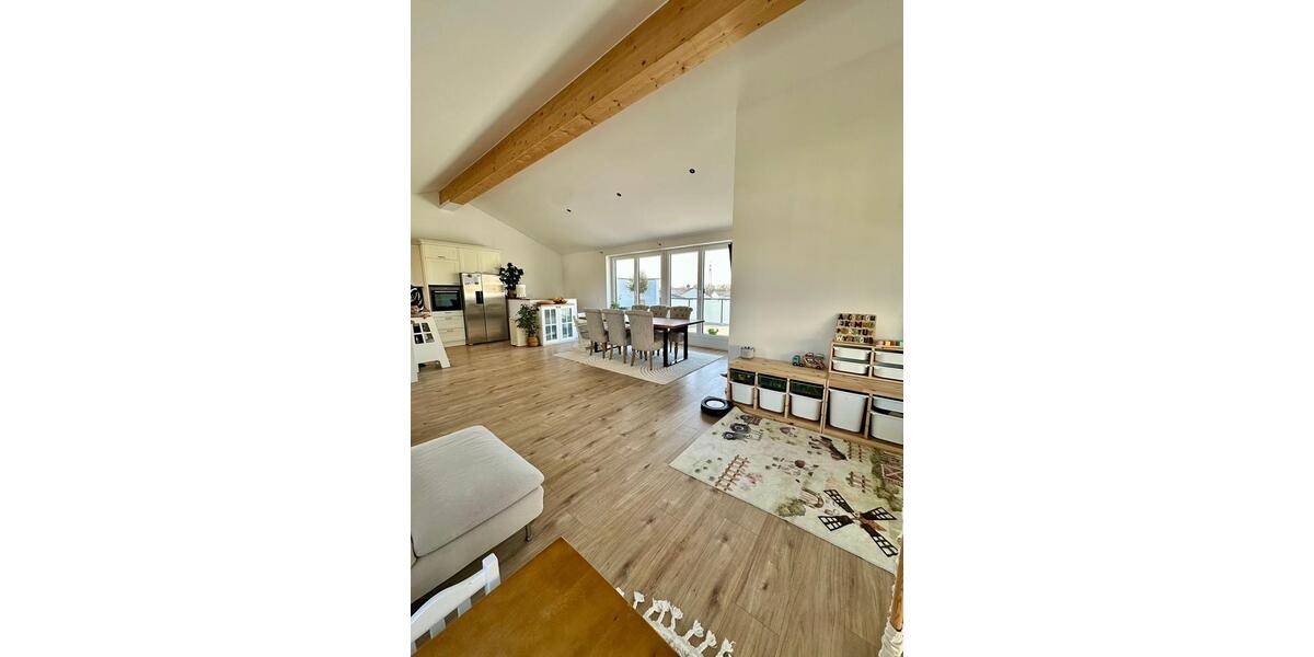 Maisonettenwohnung Regensburg Konradsiedlung - 5 Zimmer, 150 m&sup2;, 2.250&euro; | Angebot:25393395