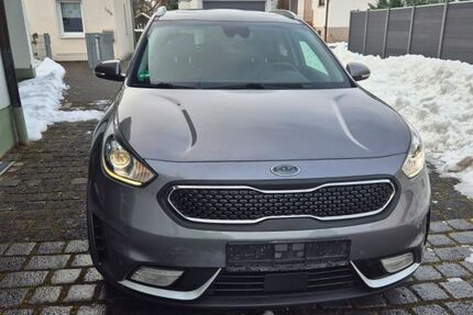 Kia Niro 97.500 km 13.800 &euro; Waldbüttelbrunn 97297
