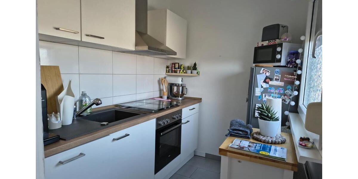 Dachgeschoßwohnung Niederkassel - 2 Zimmer, 45 m&sup2;, 610&euro; | Angebot:26335926