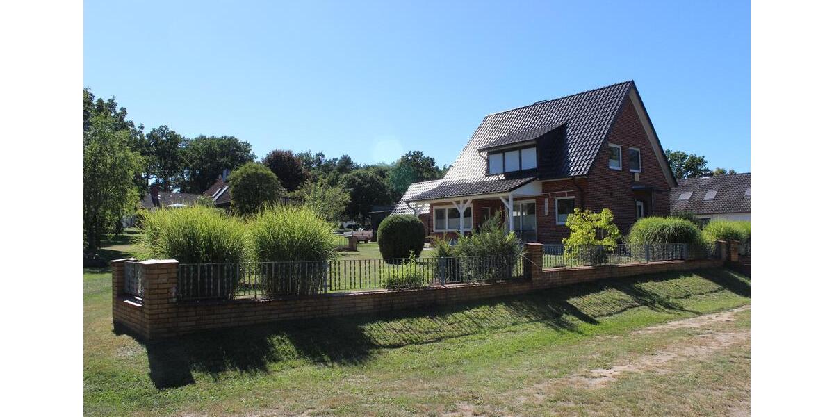 Einfamilienhaus Küsten - 5 Zimmer, 130 m&sup2;, 900&euro; | Angebot:25255589