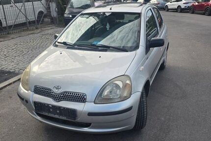 Toyota Yaris 260.200 km 1.300 &euro; Berlin 13599