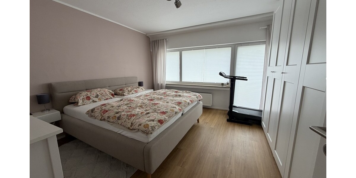 Moderne 4-Zimmer-Dachgeschosswohnung mit 2 Balkonen - Dachgeschoßwohnung Königswinter | Angebot:26979215