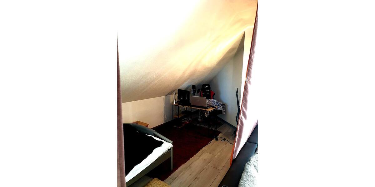 Dachgeschoßwohnung Siegen Dillnhütten - 1 Zimmer, 31 m&sup2;, 83.500&euro; | Angebot:27197361