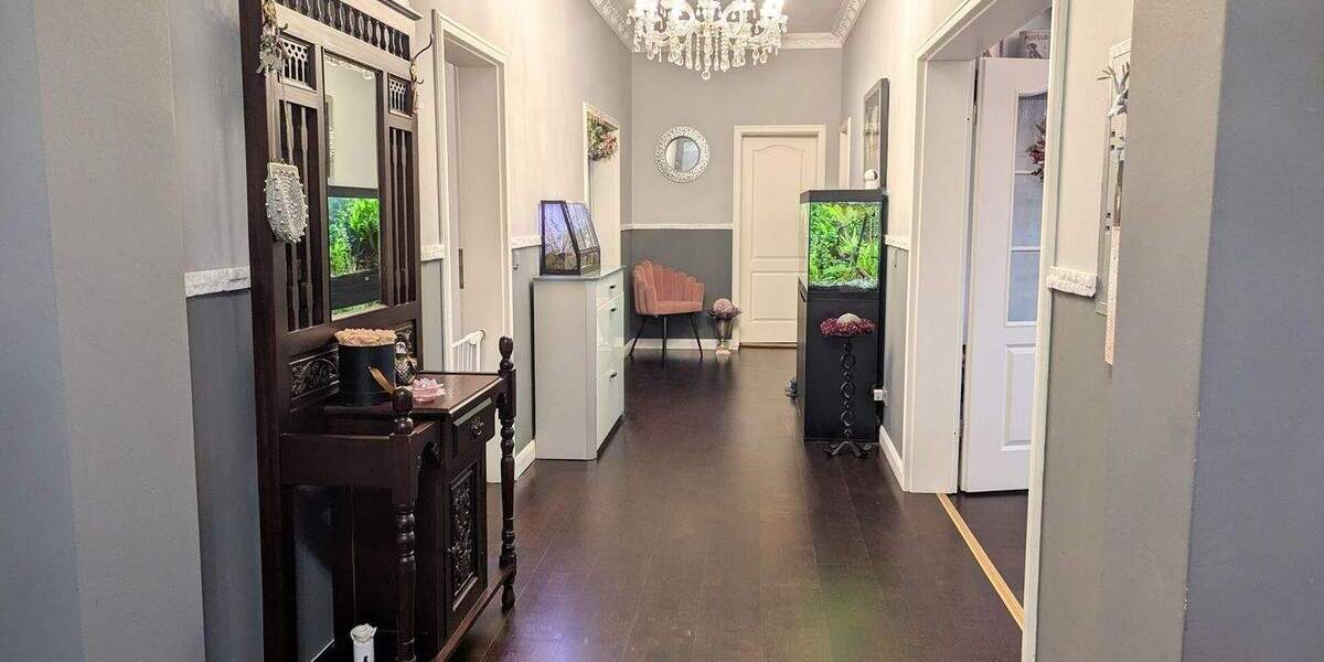 Etagenwohnung Duisburg Mittelmeiderich - 5 Zimmer, 132 m&sup2;, 219.000&euro; | Angebot:23967613