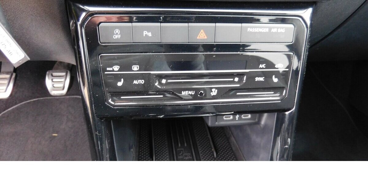 VW T-Cross 1.0 Life Goal BMT TSI Klima Navi 25.800 km 18.990 € Vordorf 38533