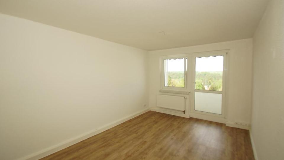 Etagenwohnung Dippoldiswalde - 4 Zimmer, 69 m&sup2;, 393&euro; | Angebot:24476941