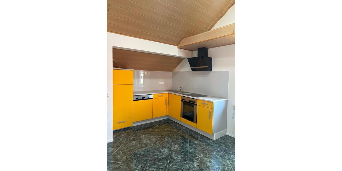 Dachgeschoßwohnung Frankenberg (Eder) - 3 Zimmer, 65 m&sup2;, 600&euro; | Angebot:26412975