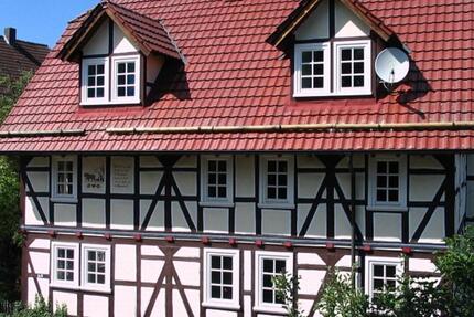 Haus Herleshausen - 10 Zimmer, 270 m&sup2;, 2.000&euro; | Angebot:25964509