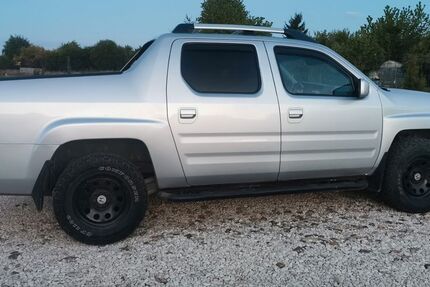 Honda Ridgeline 216.000 km 11.100 € Tarnów 33-10