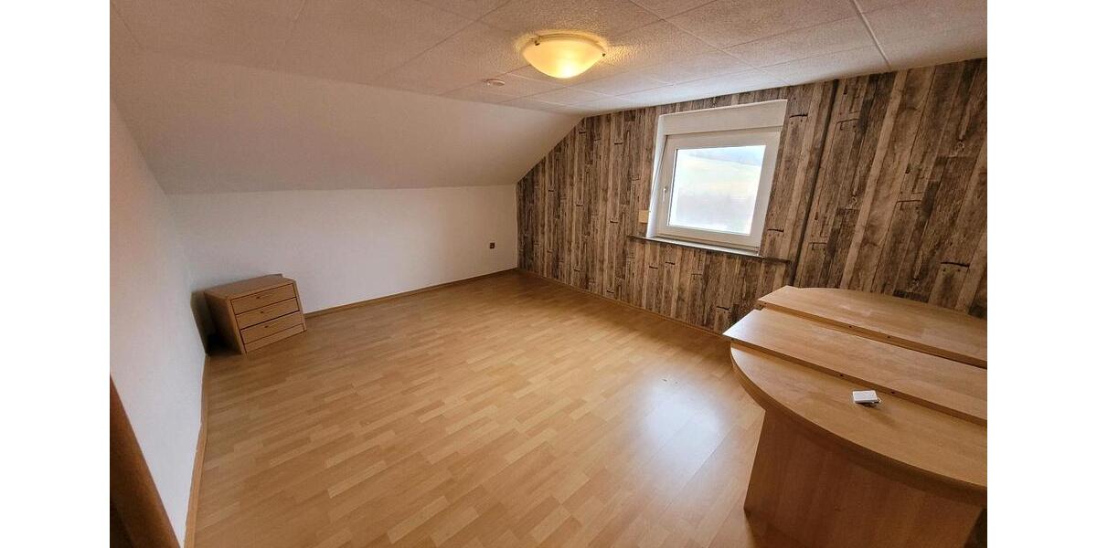 Dachgeschoßwohnung Neustadt bei Coburg - 1 Zimmer, 50 m&sup2;, 510&euro; | Angebot:25850753