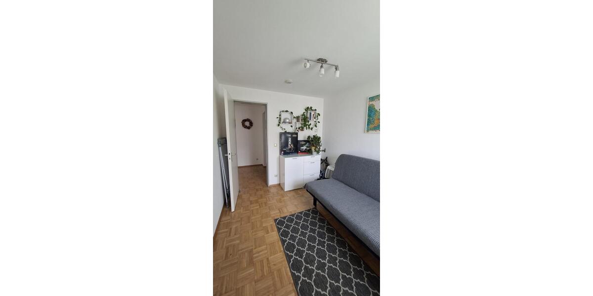 Etagenwohnung Gilching - 3.5 Zimmer, 79 m&sup2;, 1.700&euro; | Angebot:26681357
