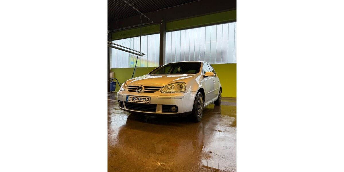VW Golf 130.000 km 4.100 &euro; Friedrichshafen 88045